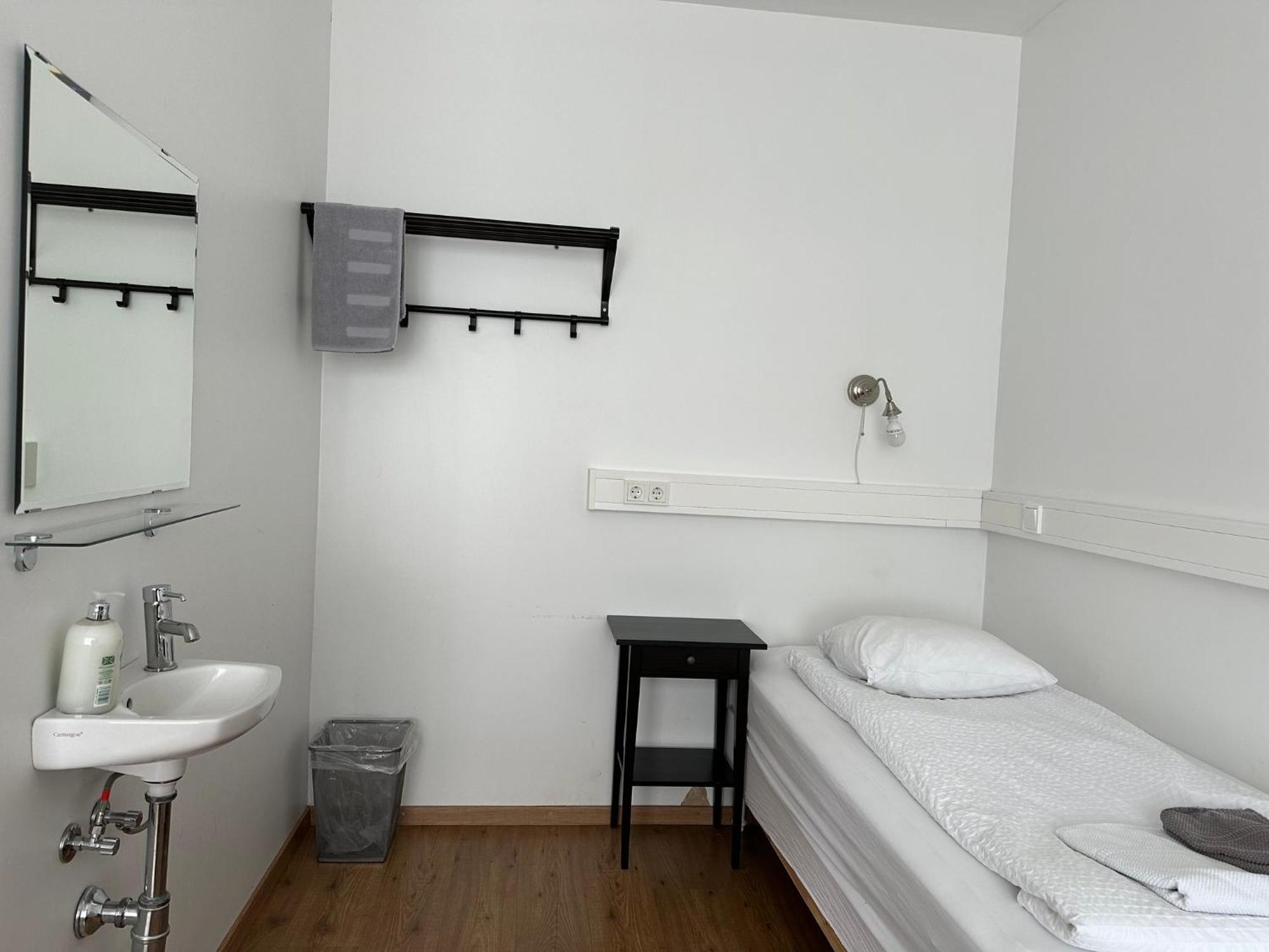 Kanslarinn Hostel ヘトラ エクステリア 写真