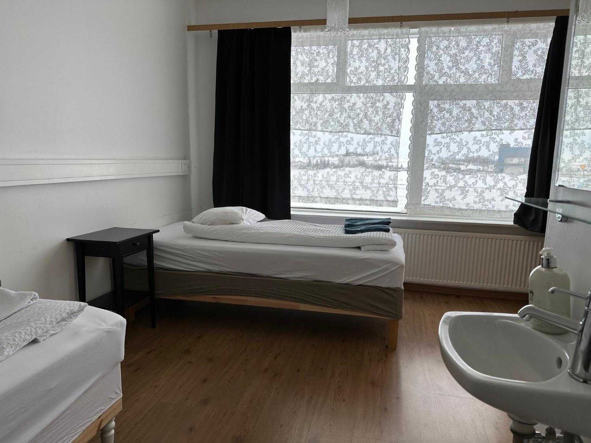 Kanslarinn Hostel ヘトラ エクステリア 写真