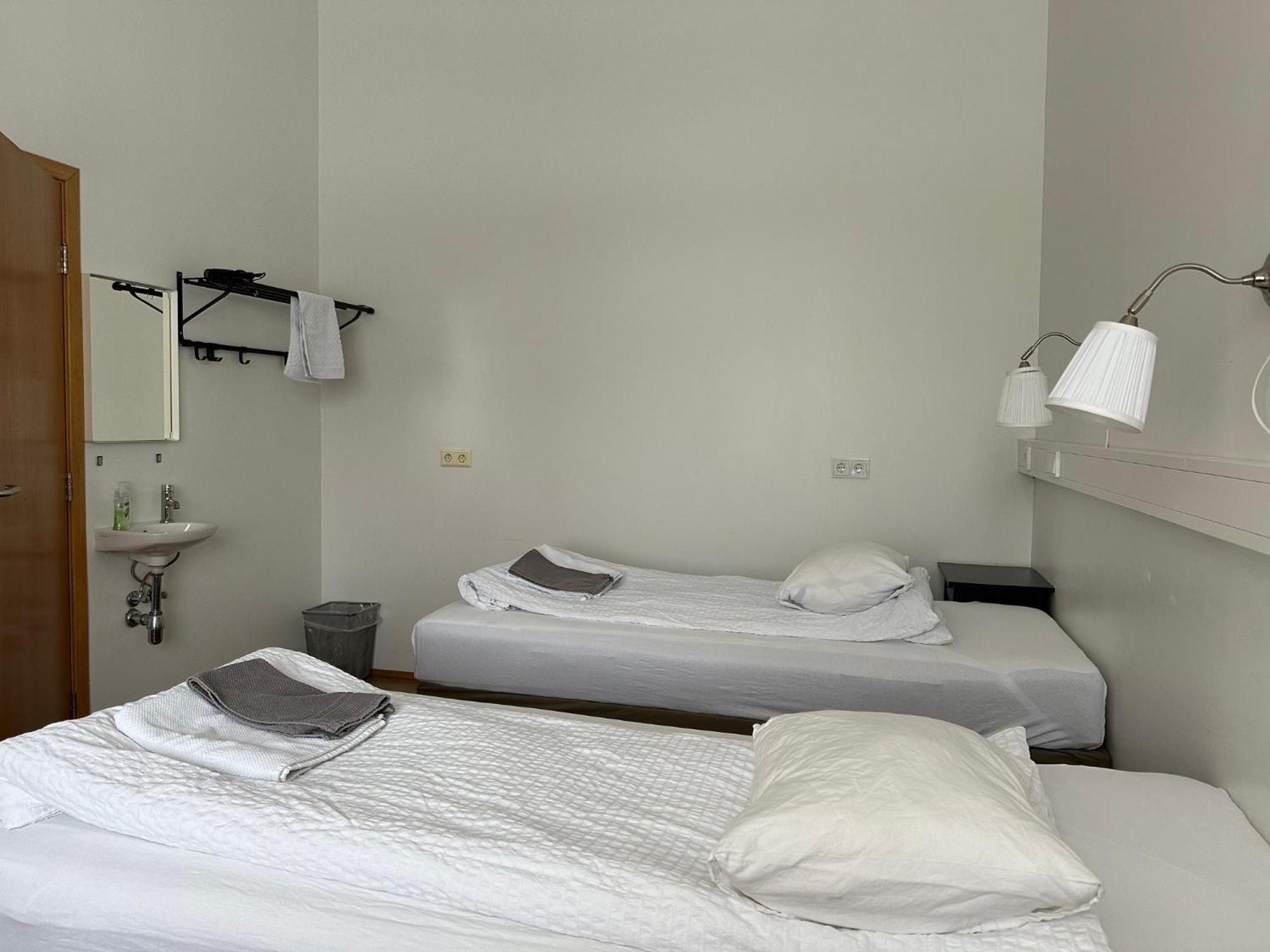 Kanslarinn Hostel ヘトラ エクステリア 写真